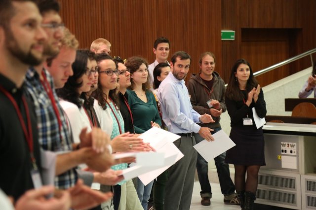 10_fm14_winnersbestposteraward_01