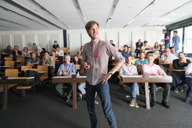 fm18_postersession_932